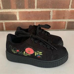 H2K black embroidered lace up platform sneakers girl’s US 13 M NEW